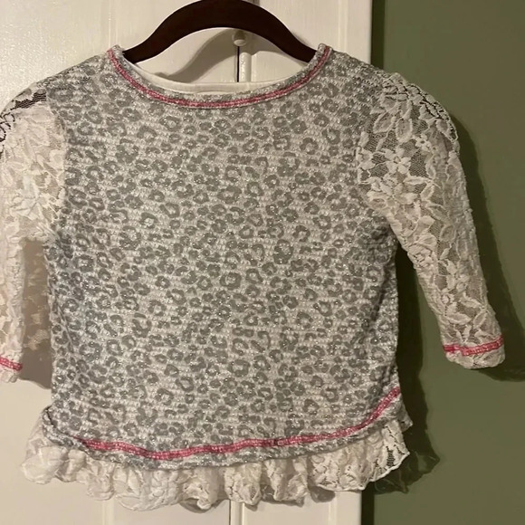 Girls top/shirt size 5 mix and match any 3/$7 and get them $4 each - Picture 7 of 12